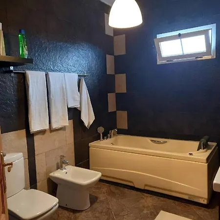 Grande Maison Rurale Vakantiehuis Tuineje